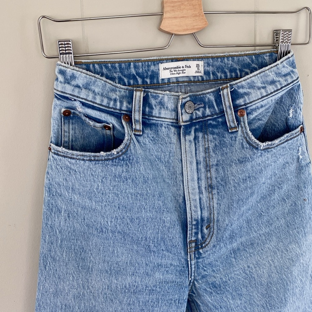 Abercrombie & Fitch 90s straight ultra high rise